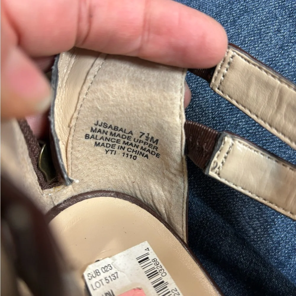 Brown‎ Strapped Cage Upper Block Heel Pep Toe Buckle Accent Back Womens 7.5